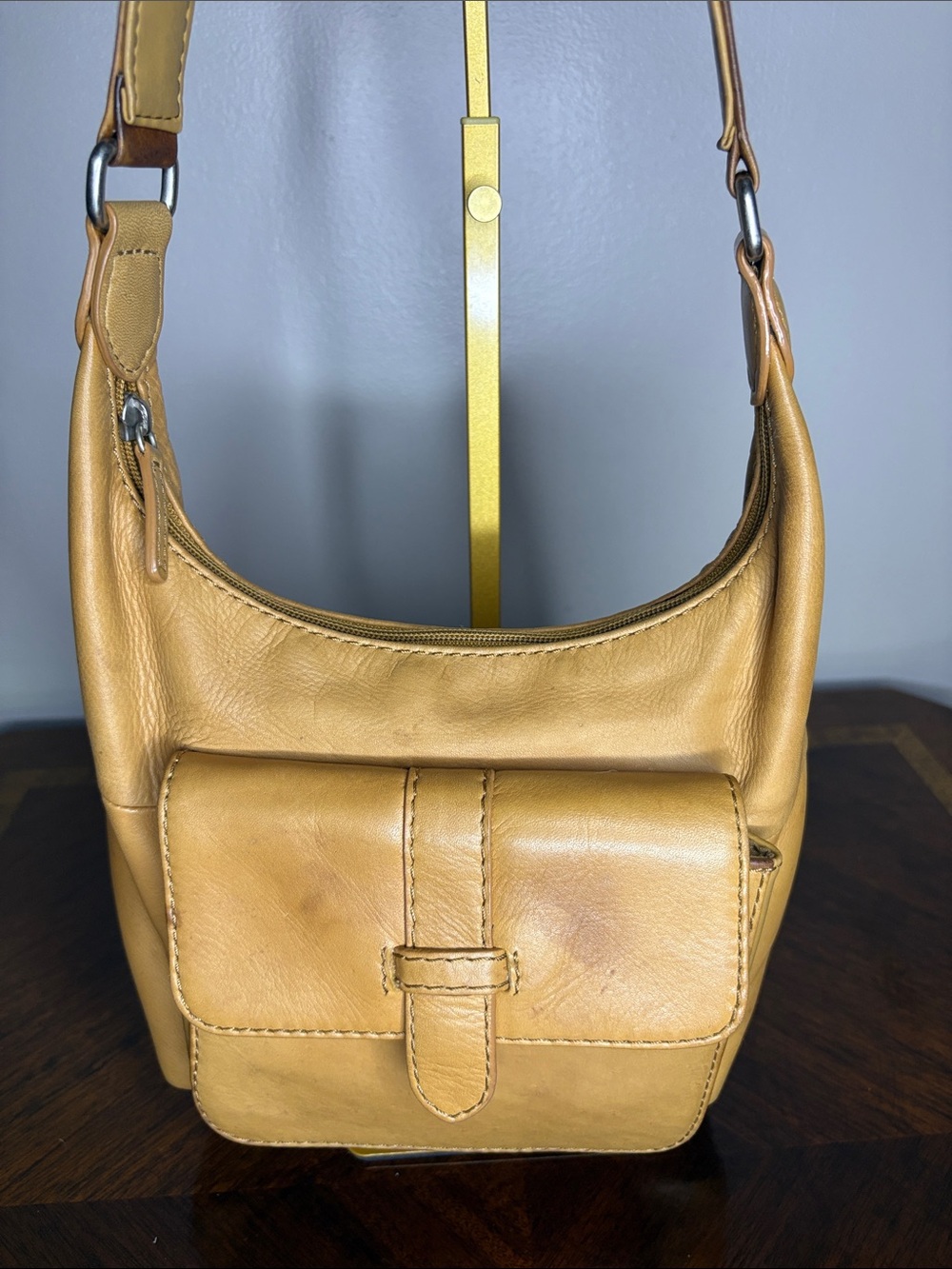Great American Leather Works Women’s Tan Leather Shoulder Bag